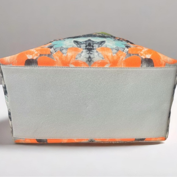 Jimmy Choo Sara Canvas Orchid Tote Bag LIKE NEW! - Picture 8 of 13